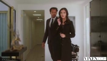 19 yo Kylie gets her ass fucked for the first time